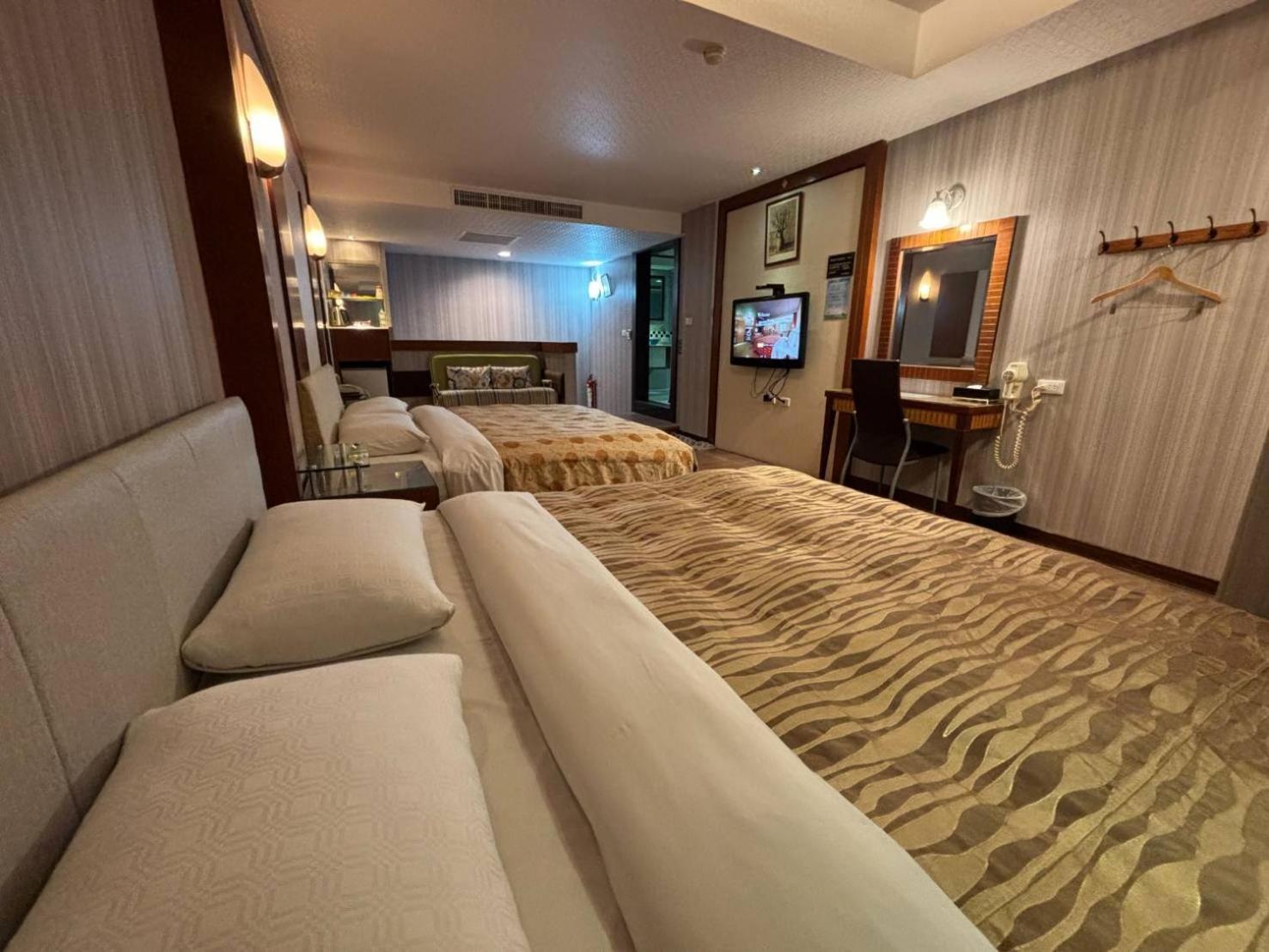Hua Xiang Motel - Da Chang Kaohsiung Zewnętrze zdjęcie
