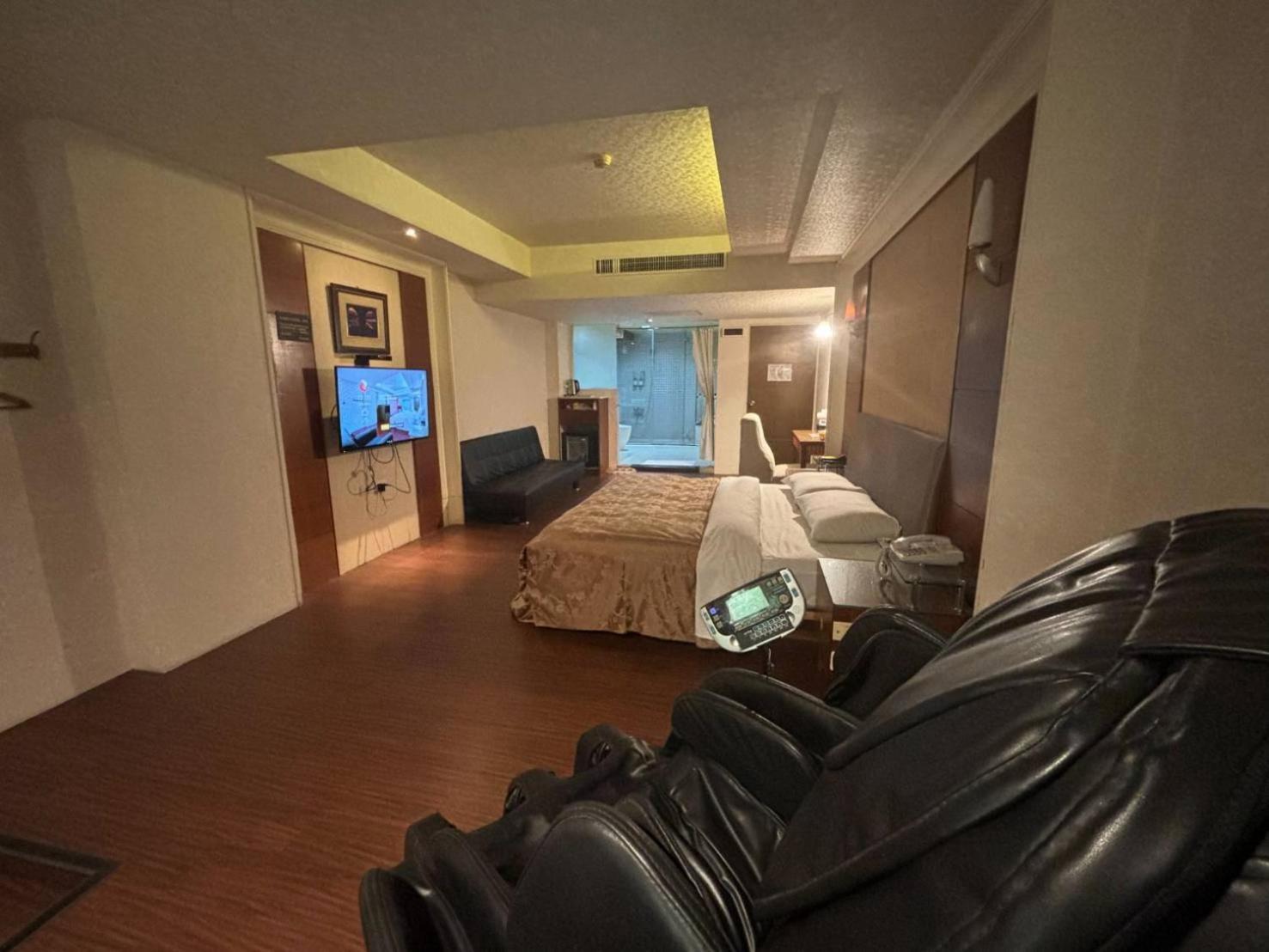 Hua Xiang Motel - Da Chang Kaohsiung Zewnętrze zdjęcie