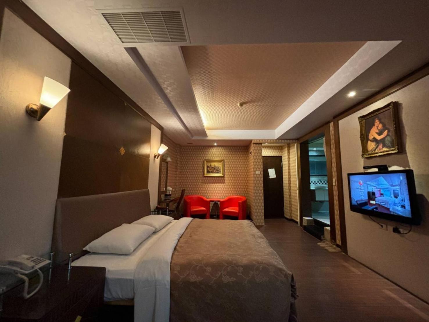 Hua Xiang Motel - Da Chang Kaohsiung Zewnętrze zdjęcie