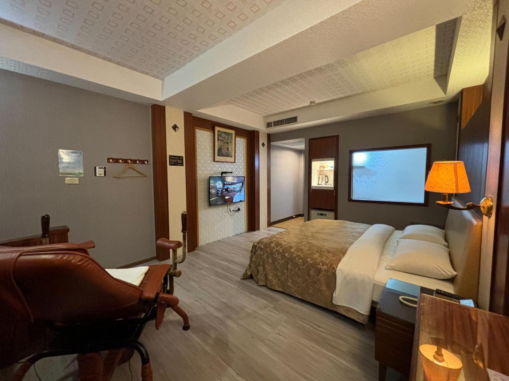 Hua Xiang Motel - Da Chang Kaohsiung Zewnętrze zdjęcie