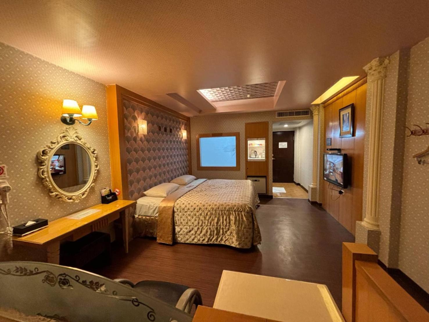Hua Xiang Motel - Da Chang Kaohsiung Zewnętrze zdjęcie