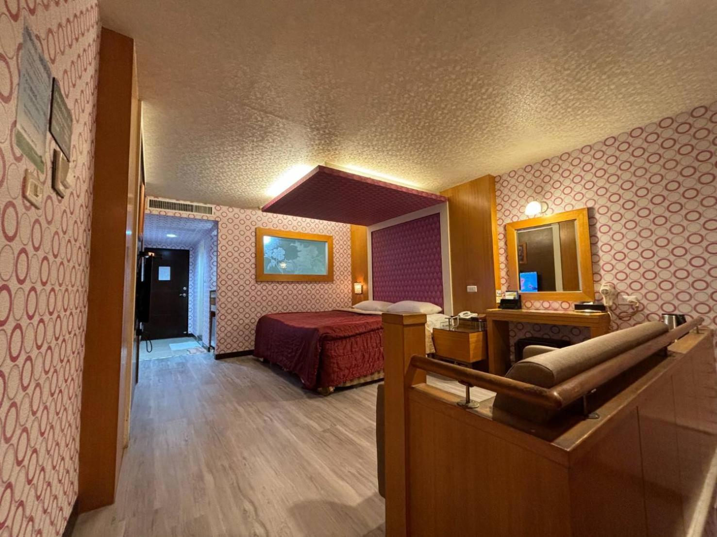 Hua Xiang Motel - Da Chang Kaohsiung Zewnętrze zdjęcie
