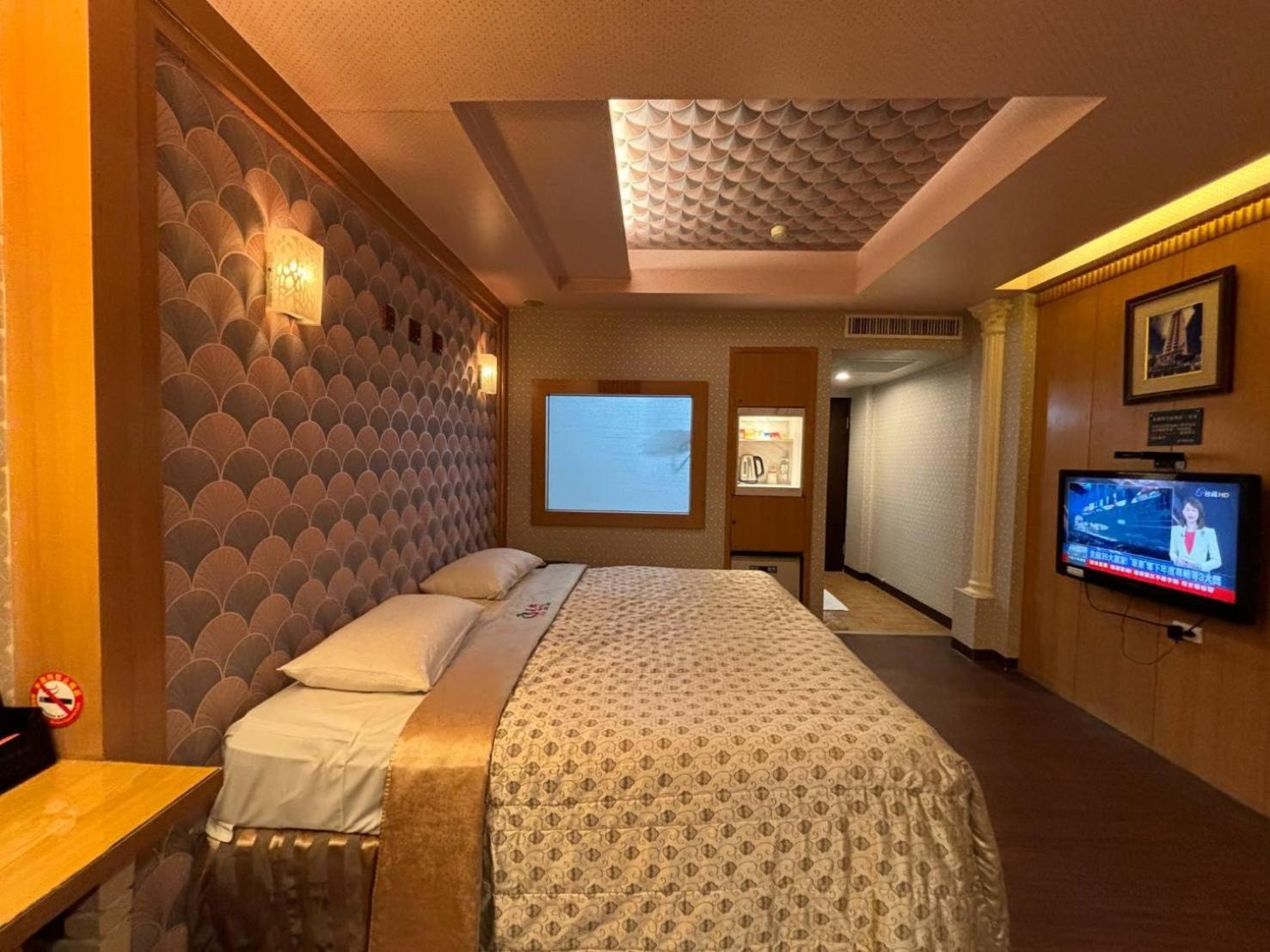 Hua Xiang Motel - Da Chang Kaohsiung Zewnętrze zdjęcie