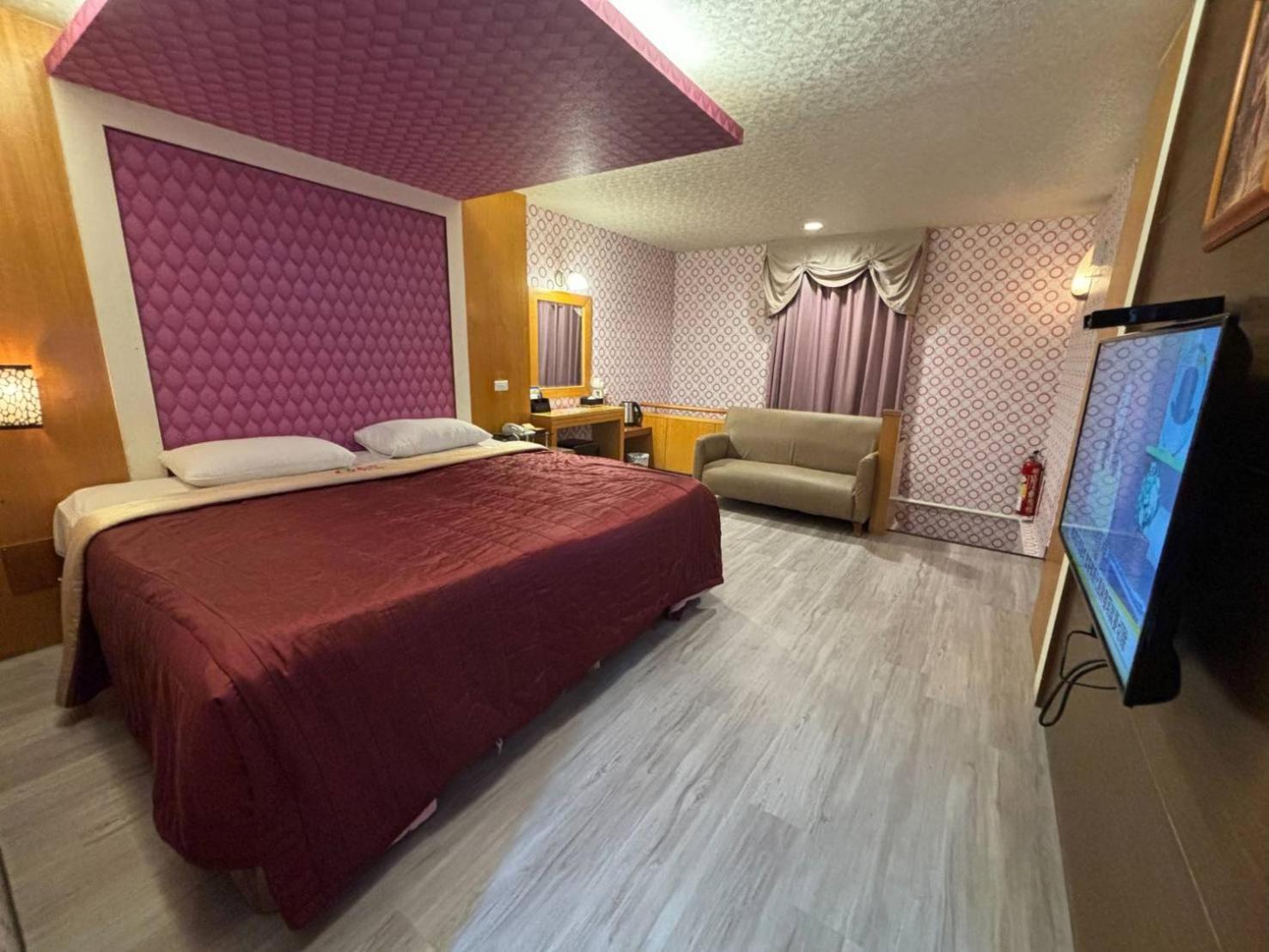 Hua Xiang Motel - Da Chang Kaohsiung Zewnętrze zdjęcie