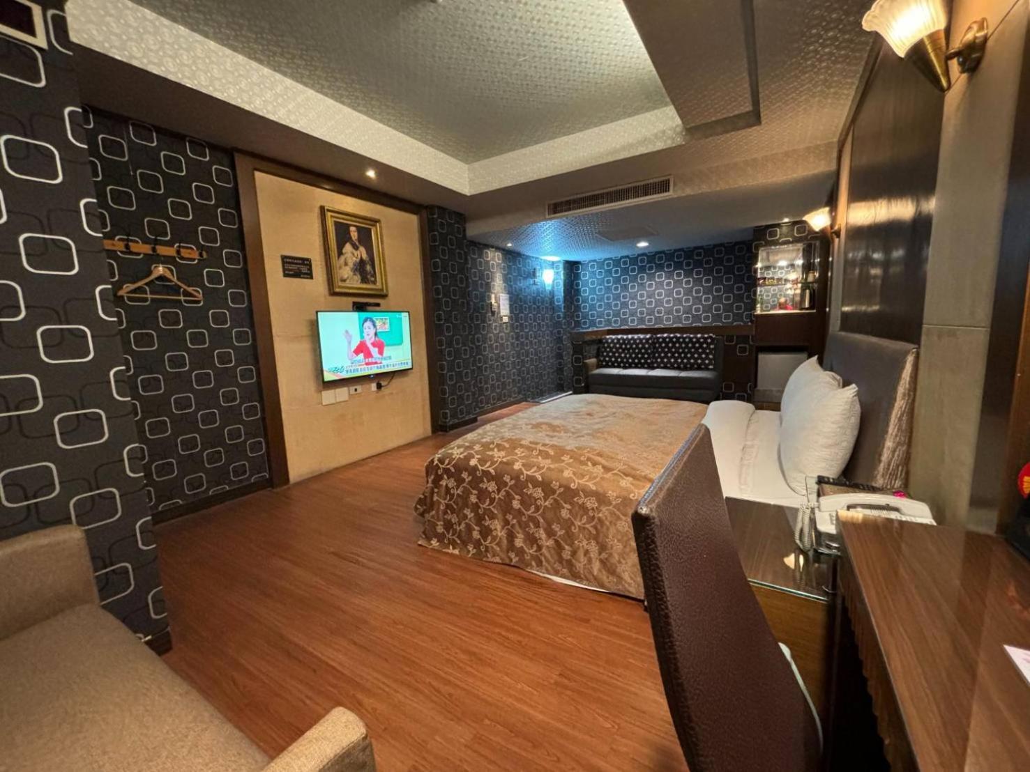 Hua Xiang Motel - Da Chang Kaohsiung Zewnętrze zdjęcie